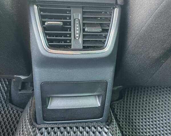 Белый Шкода Октавия, объемом двигателя 2 л и пробегом 220 тыс. км за 16200 $, фото 32 на Automoto.ua