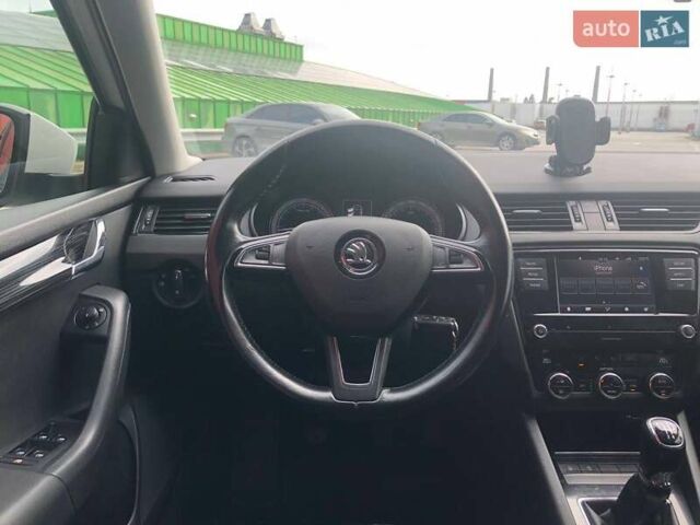 Белый Шкода Октавия, объемом двигателя 1.6 л и пробегом 270 тыс. км за 13990 $, фото 13 на Automoto.ua