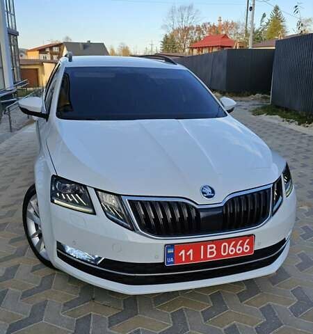 Белый Шкода Октавия, объемом двигателя 1.6 л и пробегом 245 тыс. км за 12499 $, фото 10 на Automoto.ua