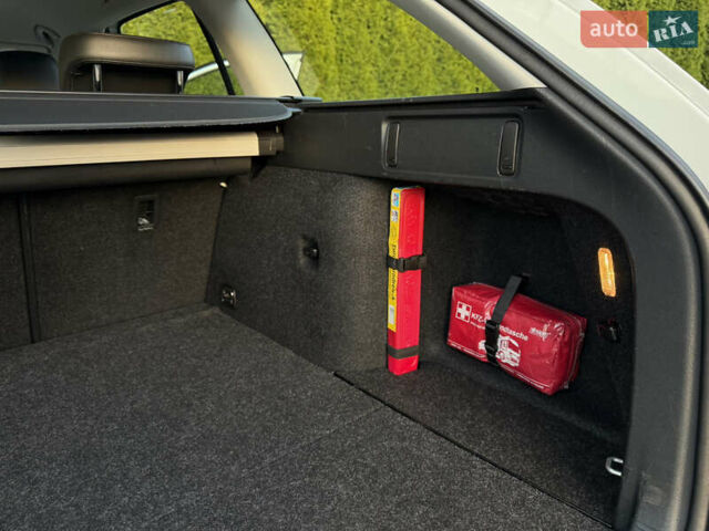 Белый Шкода Октавия, объемом двигателя 2 л и пробегом 183 тыс. км за 14300 $, фото 64 на Automoto.ua