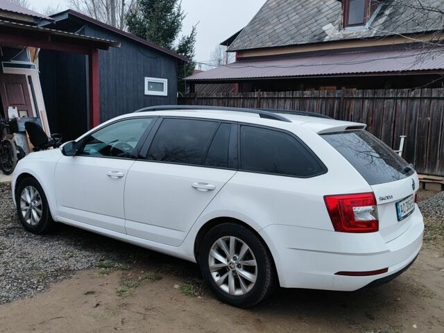 Белый Шкода Октавия, объемом двигателя 1.6 л и пробегом 340 тыс. км за 10800 $, фото 12 на Automoto.ua