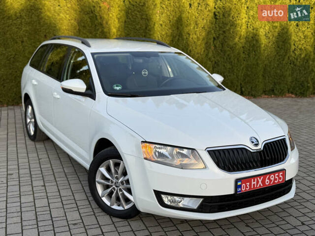 Белый Шкода Октавия, объемом двигателя 2 л и пробегом 183 тыс. км за 14300 $, фото 1 на Automoto.ua