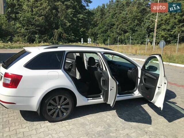 Білий Шкода Октавія, об'ємом двигуна 1.6 л та пробігом 284 тис. км за 14000 $, фото 17 на Automoto.ua