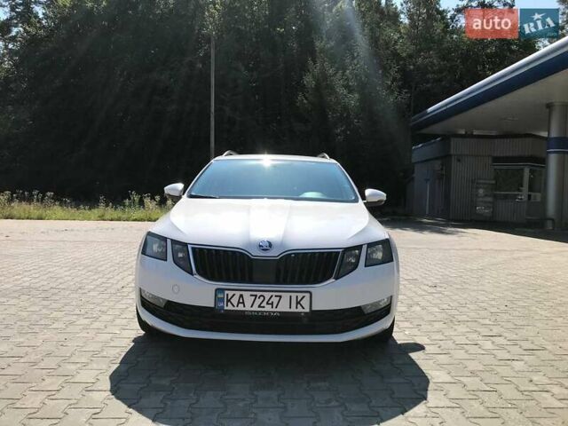 Білий Шкода Октавія, об'ємом двигуна 1.6 л та пробігом 284 тис. км за 14000 $, фото 1 на Automoto.ua