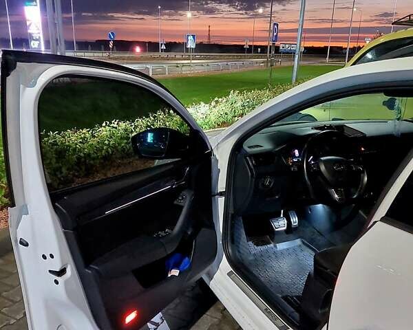 Белый Шкода Октавия, объемом двигателя 1.98 л и пробегом 227 тыс. км за 18600 $, фото 22 на Automoto.ua