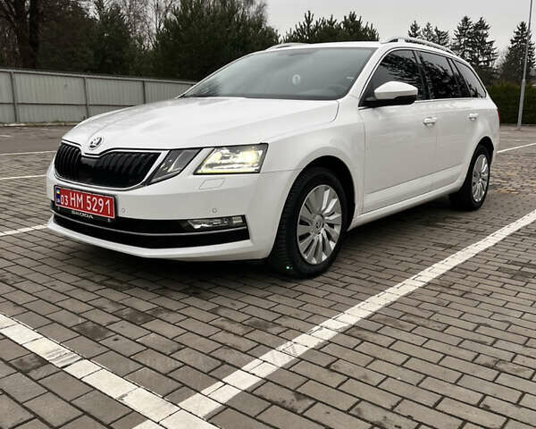 Білий Шкода Октавія, об'ємом двигуна 1.97 л та пробігом 241 тис. км за 15950 $, фото 7 на Automoto.ua