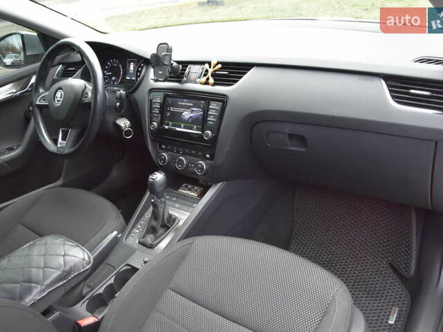 Белый Шкода Октавия, объемом двигателя 1.97 л и пробегом 246 тыс. км за 18300 $, фото 21 на Automoto.ua