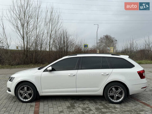 Білий Шкода Октавія, об'ємом двигуна 1.8 л та пробігом 216 тис. км за 14190 $, фото 10 на Automoto.ua