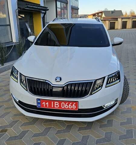 Белый Шкода Октавия, объемом двигателя 1.6 л и пробегом 245 тыс. км за 12499 $, фото 9 на Automoto.ua