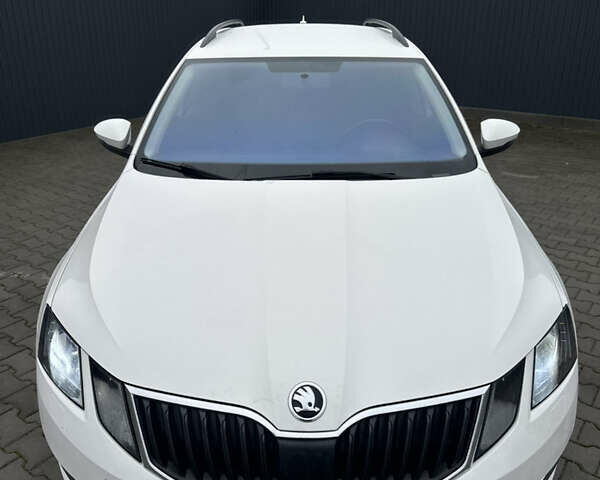 Белый Шкода Октавия, объемом двигателя 1.6 л и пробегом 280 тыс. км за 11900 $, фото 17 на Automoto.ua