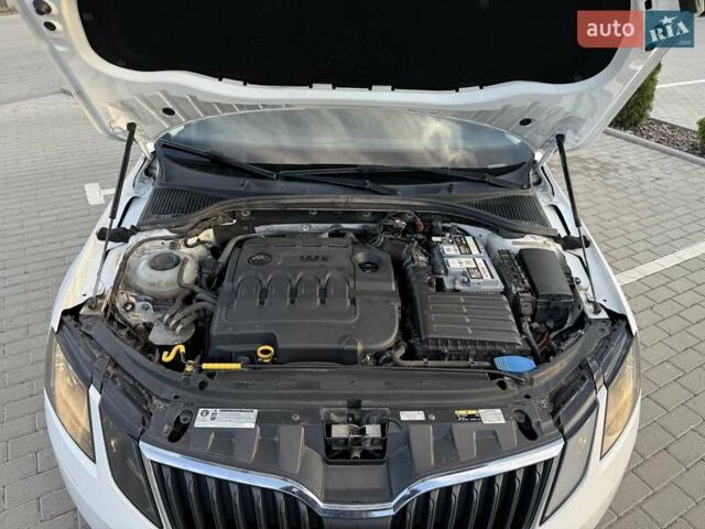 Белый Шкода Октавия, объемом двигателя 1.97 л и пробегом 222 тыс. км за 14900 $, фото 20 на Automoto.ua