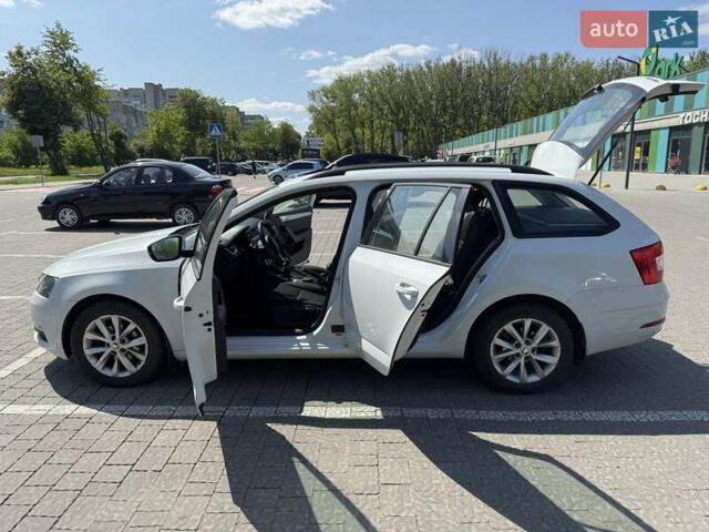 Белый Шкода Октавия, объемом двигателя 1.6 л и пробегом 260 тыс. км за 12800 $, фото 15 на Automoto.ua