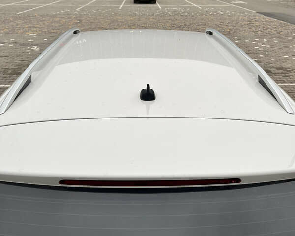 Білий Шкода Октавія, об'ємом двигуна 1.97 л та пробігом 241 тис. км за 15950 $, фото 4 на Automoto.ua