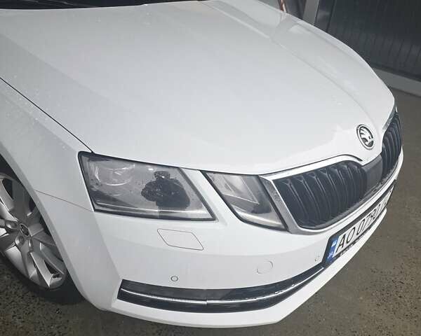Белый Шкода Октавия, объемом двигателя 1.97 л и пробегом 273 тыс. км за 15200 $, фото 3 на Automoto.ua