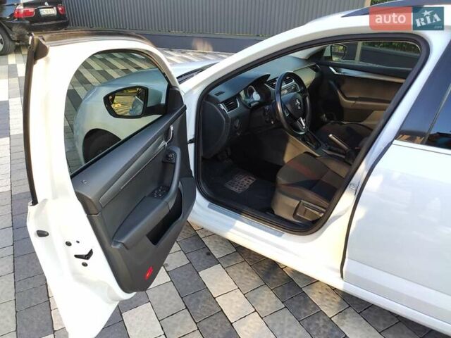 Білий Шкода Октавія, об'ємом двигуна 1.6 л та пробігом 178 тис. км за 16500 $, фото 9 на Automoto.ua