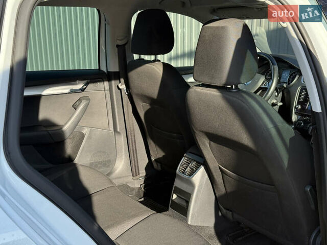 Білий Шкода Октавія, об'ємом двигуна 1.97 л та пробігом 250 тис. км за 13300 $, фото 38 на Automoto.ua