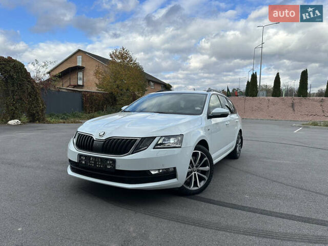 Шкода Октавия 2017 в Виннице на Automoto.ua Белый Шкода Октавия, объемом двигателя 2 л и пробегом 123 тыс. км за 18999 $, фото 8 на Automoto.ua