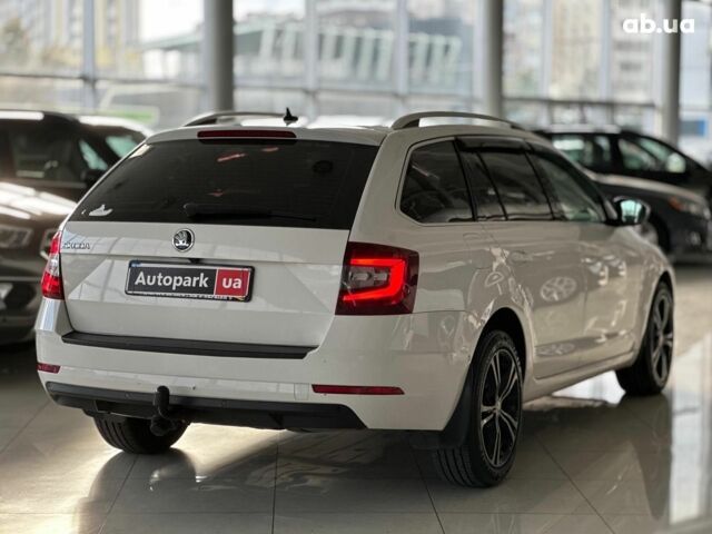 Белый Шкода Октавия, объемом двигателя 1.6 л и пробегом 212 тыс. км за 15340 $, фото 3 на Automoto.ua