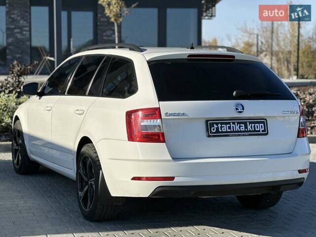 Белый Шкода Октавия, объемом двигателя 1.6 л и пробегом 198 тыс. км за 13500 $, фото 15 на Automoto.ua