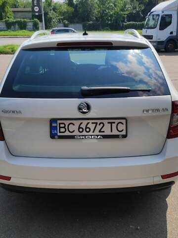 Белый Шкода Октавия, объемом двигателя 1.6 л и пробегом 186 тыс. км за 14900 $, фото 12 на Automoto.ua