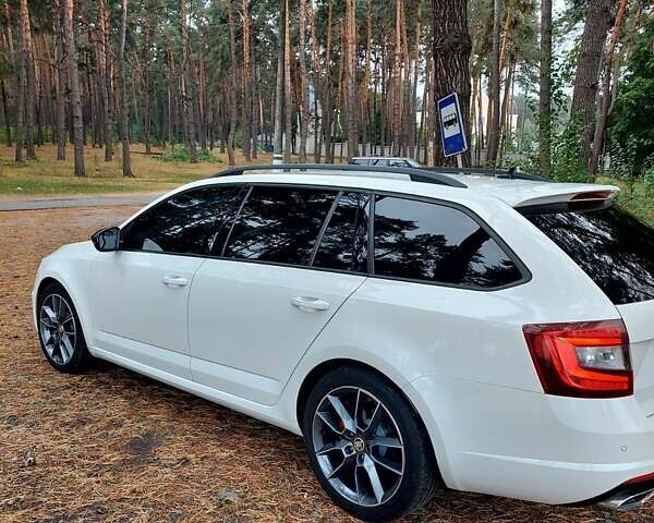 Белый Шкода Октавия, объемом двигателя 1.98 л и пробегом 227 тыс. км за 18600 $, фото 3 на Automoto.ua