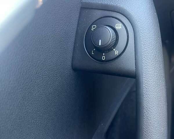 Белый Шкода Октавия, объемом двигателя 2 л и пробегом 220 тыс. км за 16200 $, фото 74 на Automoto.ua