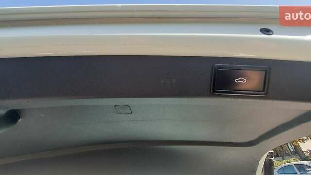 Білий Шкода Октавія, об'ємом двигуна 1.6 л та пробігом 197 тис. км за 14800 $, фото 45 на Automoto.ua