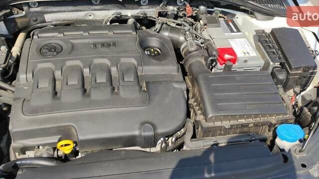 Белый Шкода Октавия, объемом двигателя 1.6 л и пробегом 186 тыс. км за 14900 $, фото 18 на Automoto.ua