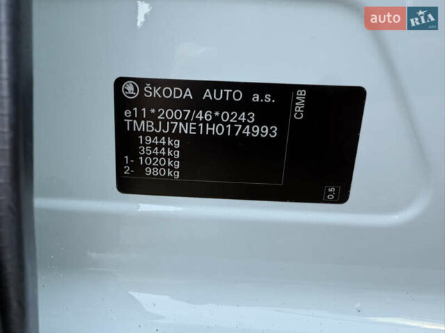 Белый Шкода Октавия, объемом двигателя 2 л и пробегом 183 тыс. км за 14300 $, фото 59 на Automoto.ua