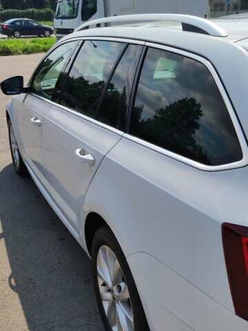 Белый Шкода Октавия, объемом двигателя 1.6 л и пробегом 186 тыс. км за 14900 $, фото 6 на Automoto.ua