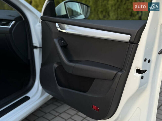 Белый Шкода Октавия, объемом двигателя 2 л и пробегом 183 тыс. км за 14300 $, фото 58 на Automoto.ua