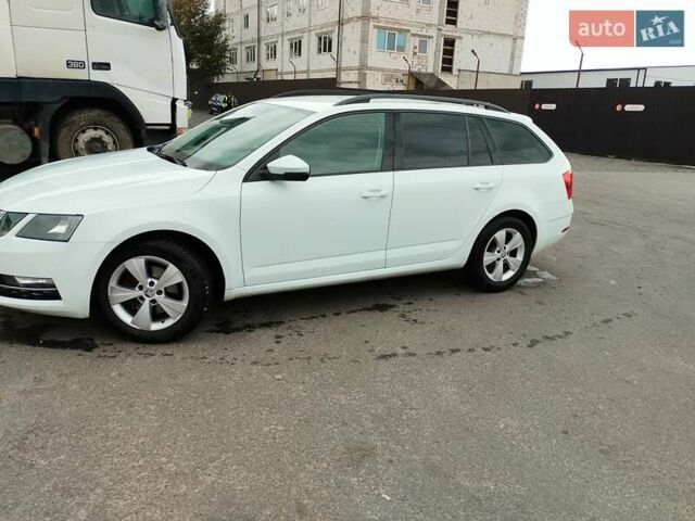 Белый Шкода Октавия, объемом двигателя 1.97 л и пробегом 275 тыс. км за 15200 $, фото 11 на Automoto.ua