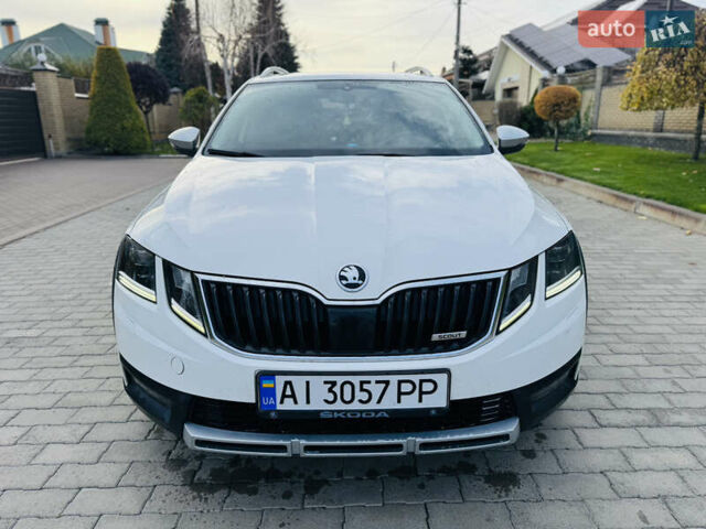 Белый Шкода Октавия, объемом двигателя 1.97 л и пробегом 245 тыс. км за 17500 $, фото 1 на Automoto.ua