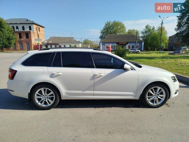 Білий Шкода Октавія, об'ємом двигуна 1.6 л та пробігом 304 тис. км за 11500 $, фото 14 на Automoto.ua