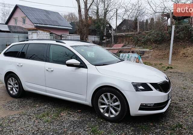 Белый Шкода Октавия, объемом двигателя 1.6 л и пробегом 342 тыс. км за 10800 $, фото 10 на Automoto.ua