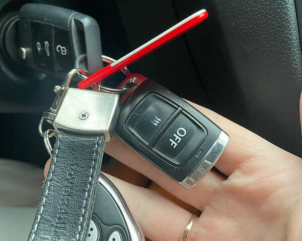 Белый Шкода Октавия, объемом двигателя 1.6 л и пробегом 200 тыс. км за 13700 $, фото 11 на Automoto.ua