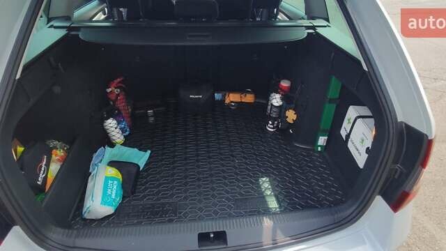 Белый Шкода Октавия, объемом двигателя 1.6 л и пробегом 186 тыс. км за 14900 $, фото 20 на Automoto.ua