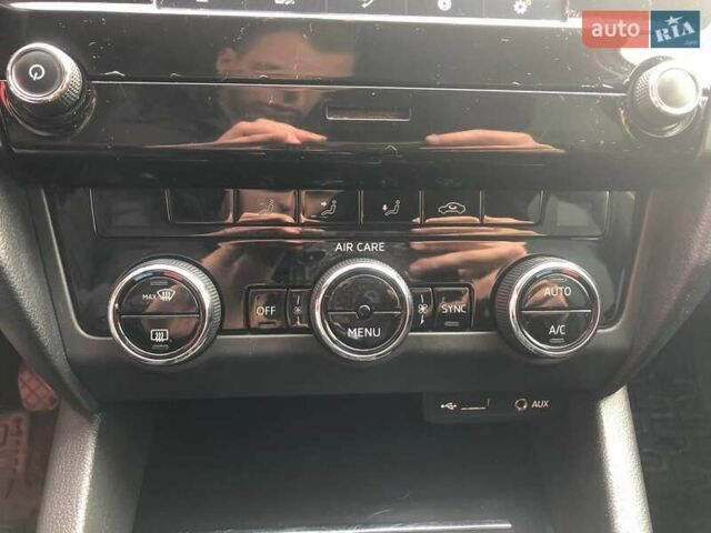 Белый Шкода Октавия, объемом двигателя 1.6 л и пробегом 270 тыс. км за 13990 $, фото 23 на Automoto.ua