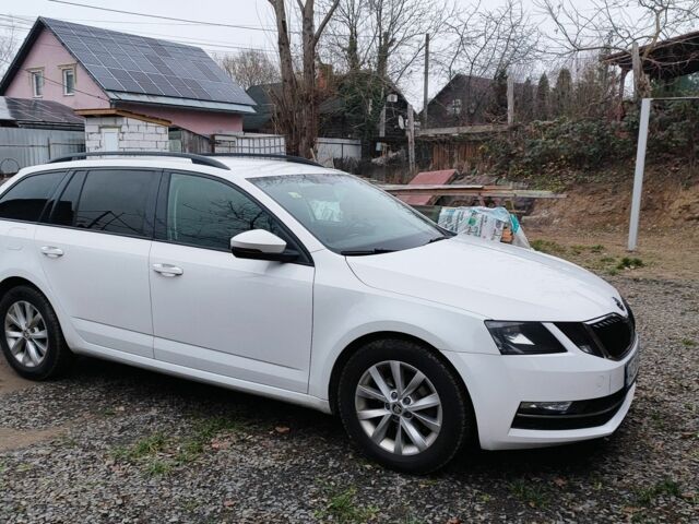 Белый Шкода Октавия, объемом двигателя 1.6 л и пробегом 340 тыс. км за 10800 $, фото 8 на Automoto.ua