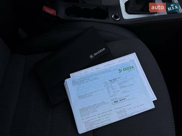 Белый Шкода Октавия, объемом двигателя 2 л и пробегом 183 тыс. км за 14300 $, фото 67 на Automoto.ua