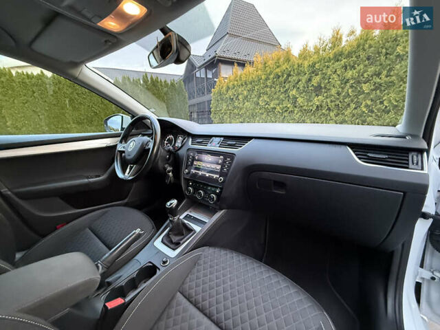 Шкода Октавія 2017 у Стрые на Automoto.ua Білий Шкода Октавія, об'ємом двигуна 1.6 л та пробігом 218 тис. км за 12700 $, фото 38 на Automoto.ua