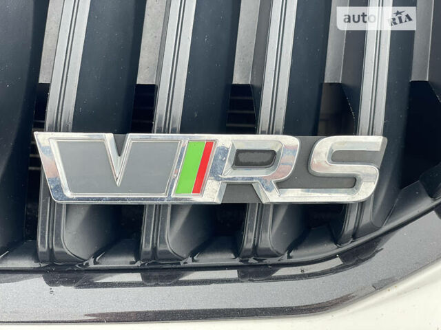 Белый Шкода Октавия, объемом двигателя 2 л и пробегом 260 тыс. км за 13000 $, фото 33 на Automoto.ua