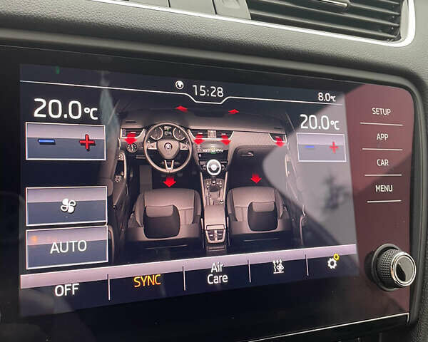 Белый Шкода Октавия, объемом двигателя 1.6 л и пробегом 200 тыс. км за 13700 $, фото 8 на Automoto.ua