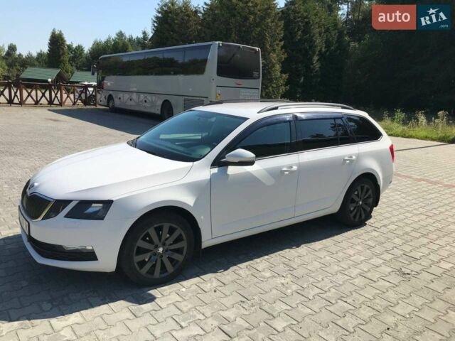 Білий Шкода Октавія, об'ємом двигуна 1.6 л та пробігом 284 тис. км за 13000 $, фото 11 на Automoto.ua
