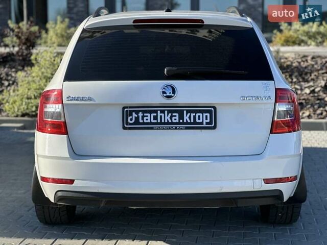 Белый Шкода Октавия, объемом двигателя 1.6 л и пробегом 198 тыс. км за 13500 $, фото 13 на Automoto.ua