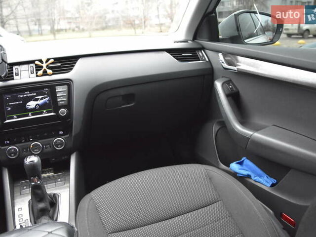 Белый Шкода Октавия, объемом двигателя 1.97 л и пробегом 246 тыс. км за 18300 $, фото 28 на Automoto.ua