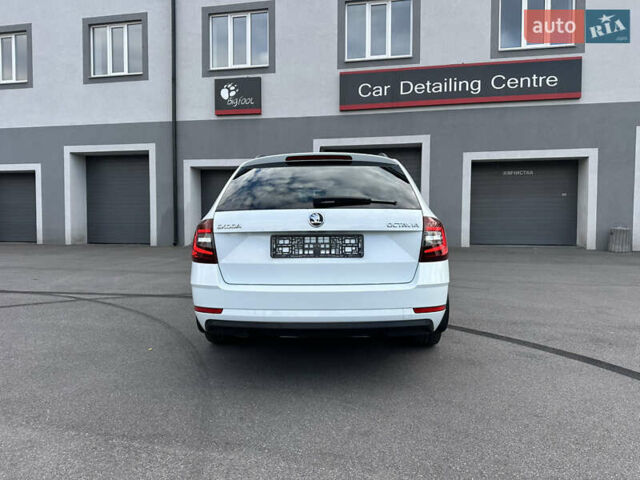 Шкода Октавия 2017 в Виннице на Automoto.ua Белый Шкода Октавия, объемом двигателя 2 л и пробегом 123 тыс. км за 18999 $, фото 23 на Automoto.ua