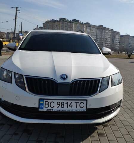 Белый Шкода Октавия, объемом двигателя 1.6 л и пробегом 219 тыс. км за 12800 $, фото 5 на Automoto.ua