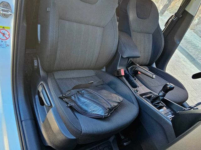 Белый Шкода Октавия, объемом двигателя 1.6 л и пробегом 245 тыс. км за 12500 $, фото 15 на Automoto.ua