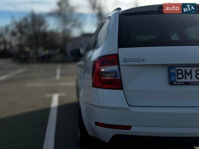 Білий Шкода Октавія, об'ємом двигуна 1.6 л та пробігом 236 тис. км за 12100 $, фото 11 на Automoto.ua